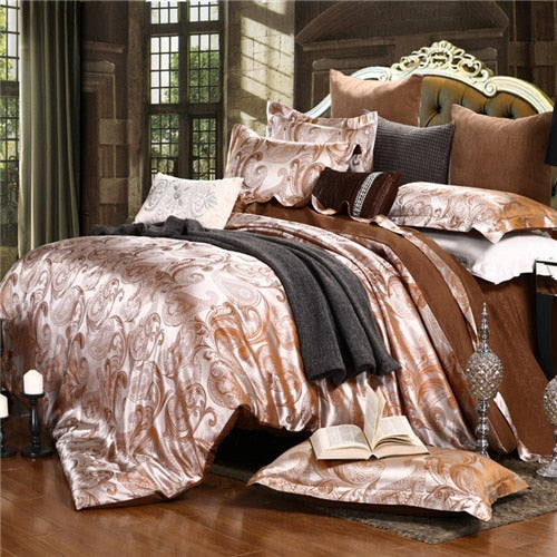 Queen Beddign Set