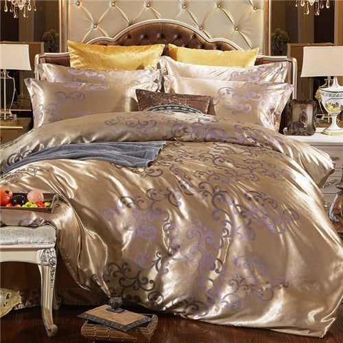 Queen Beddign Set